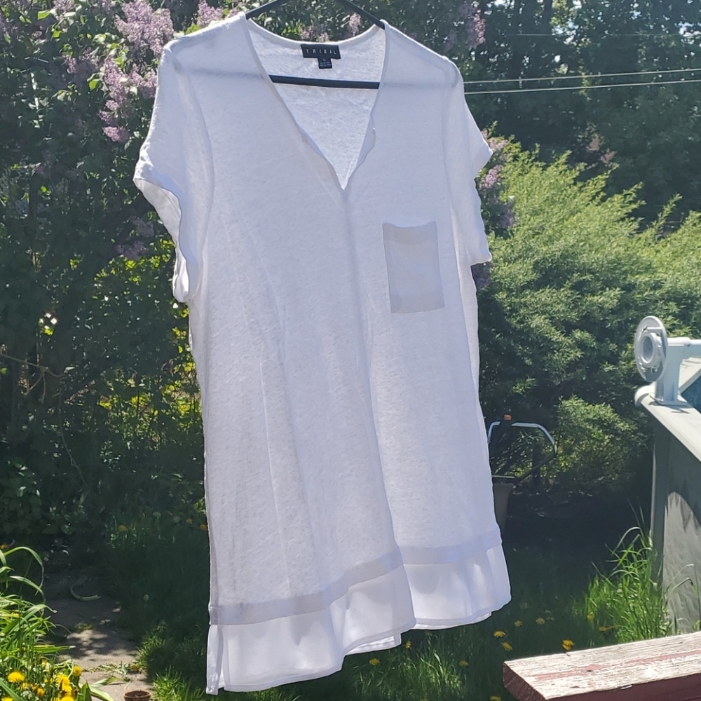 White t-shirt